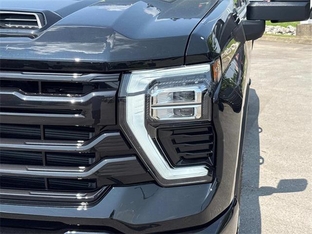 new 2025 Chevrolet Silverado 2500 car, priced at $78,000
