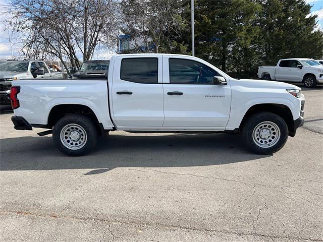 new 2024 Chevrolet Colorado car, priced at $30,500