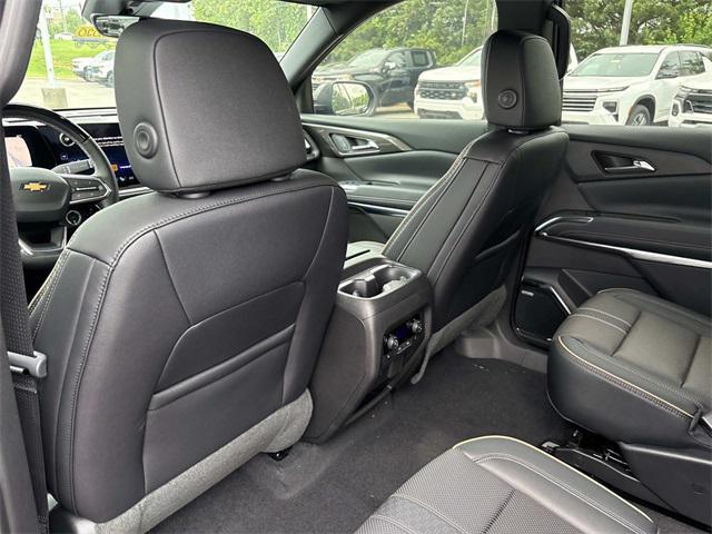 new 2025 Chevrolet Traverse car, priced at $55,645