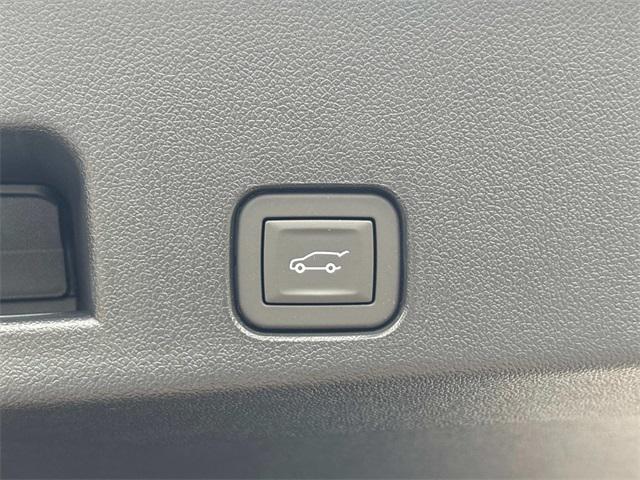 new 2025 Chevrolet Traverse car, priced at $47,000
