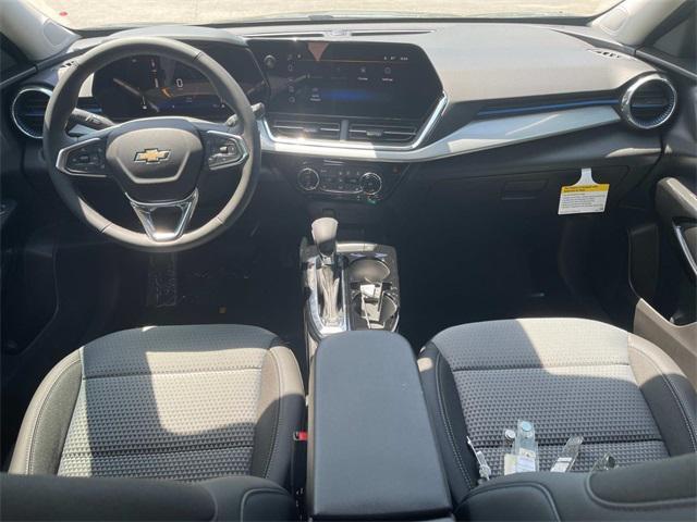 new 2025 Chevrolet Trax car, priced at $25,385