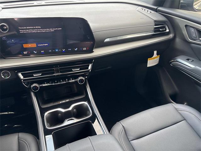 new 2025 Chevrolet Traverse car, priced at $45,500