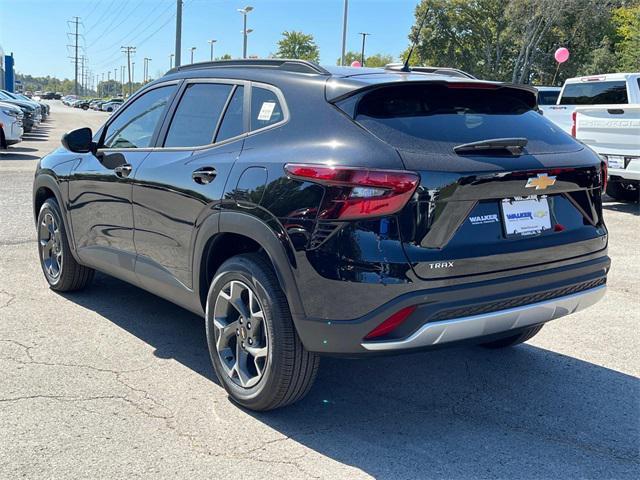 new 2025 Chevrolet Trax car, priced at $22,000