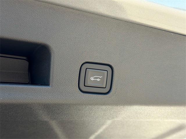 new 2026 Chevrolet Traverse car, priced at $57,000