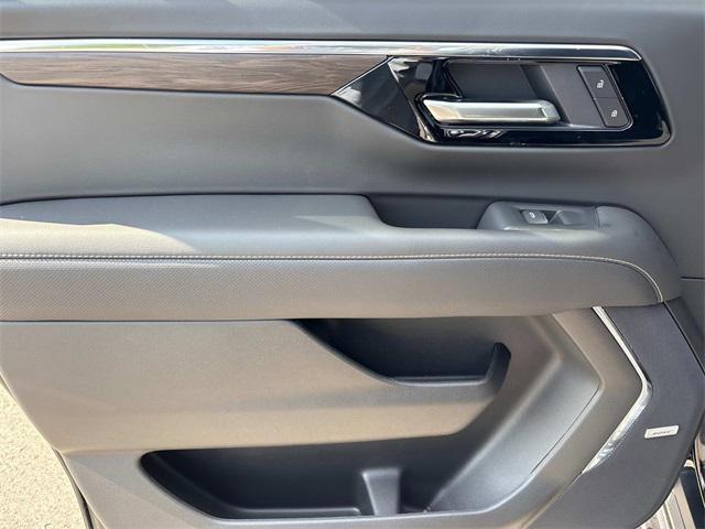 new 2025 Chevrolet Suburban car, priced at $90,000