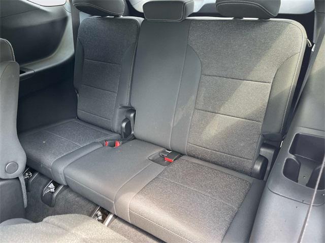 new 2025 Chevrolet Traverse car, priced at $41,000