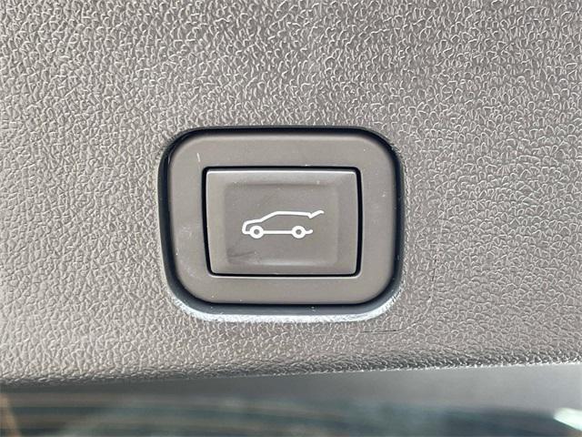 new 2025 Chevrolet Traverse car, priced at $41,000