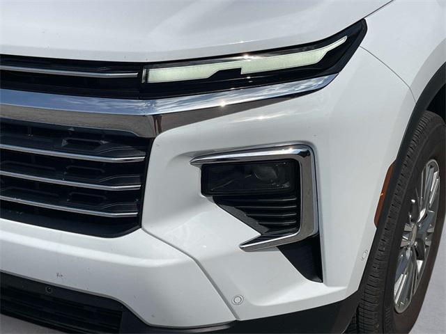 new 2025 Chevrolet Traverse car, priced at $41,000