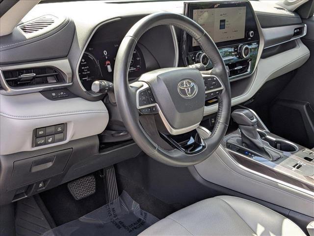 used 2023 Toyota Highlander Hybrid car, priced at $43,955