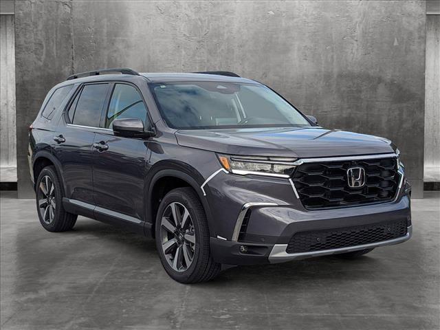 new 2025 Honda Pilot car, priced at $54,905