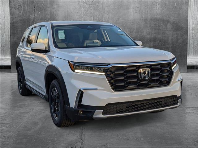 new 2025 Honda Pilot car, priced at $50,200