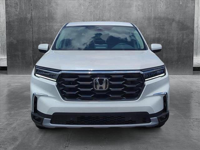 new 2025 Honda Pilot car, priced at $46,155