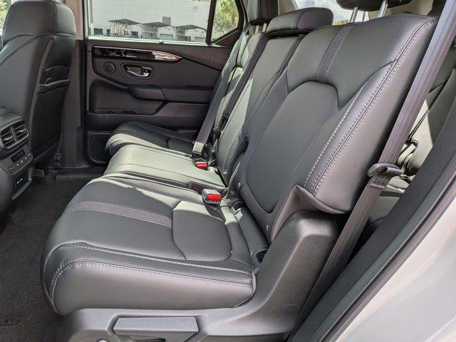 new 2025 Honda Pilot car, priced at $45,874