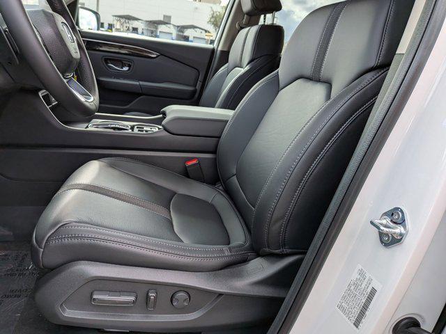 new 2025 Honda Pilot car, priced at $45,874