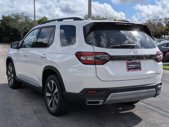 new 2025 Honda Pilot car, priced at $45,874