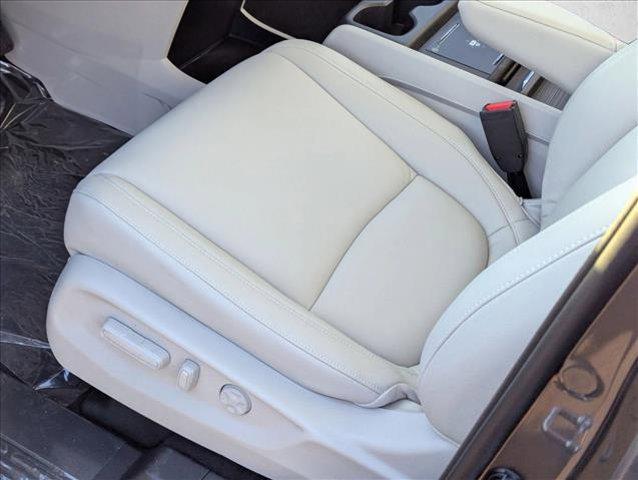 new 2026 Honda Odyssey car, priced at $43,237