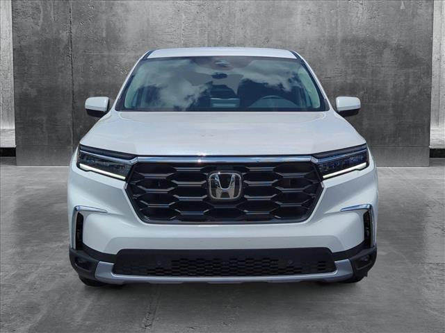 new 2025 Honda Pilot car, priced at $47,450