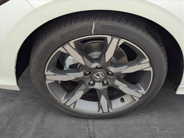 new 2025 Honda Civic Hybrid car, priced at $33,555