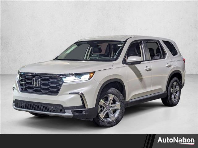 new 2025 Honda Pilot car, priced at $43,827