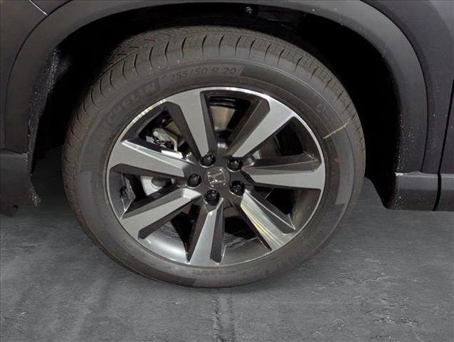 new 2025 Honda Pilot car, priced at $48,950