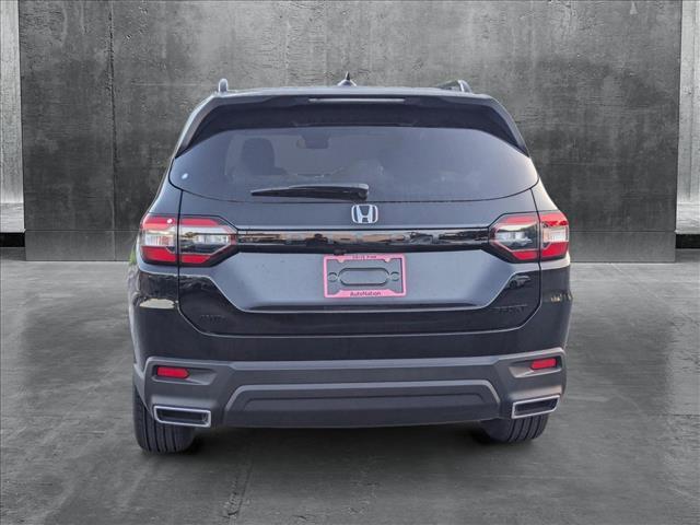 new 2025 Honda Pilot car, priced at $43,750