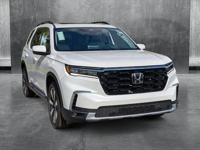 new 2025 Honda Pilot car, priced at $51,450