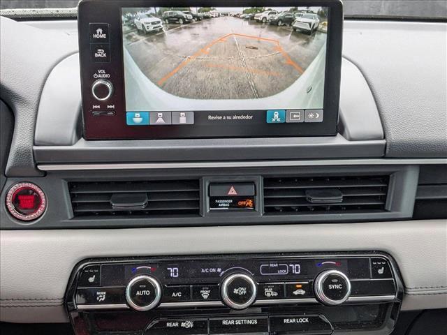 used 2025 Honda Pilot car, priced at $41,998