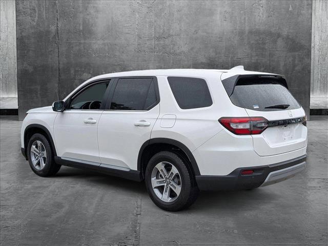 used 2025 Honda Pilot car, priced at $41,998