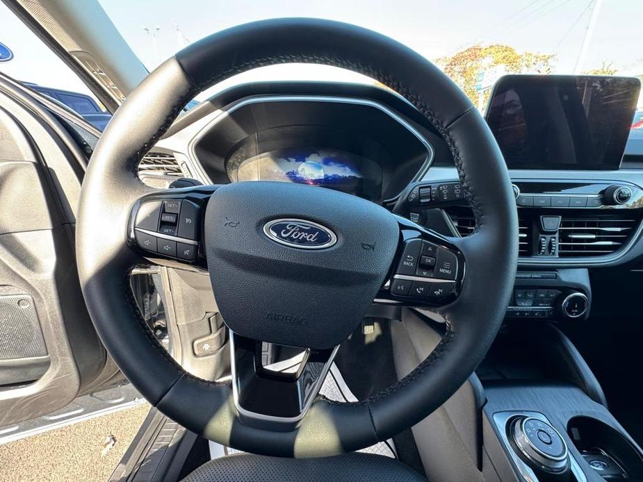 used 2022 Ford Escape car, priced at $26,700