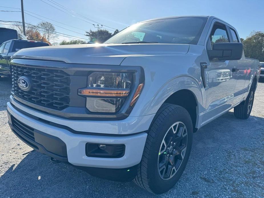 new 2024 Ford F-150 car, priced at $50,240