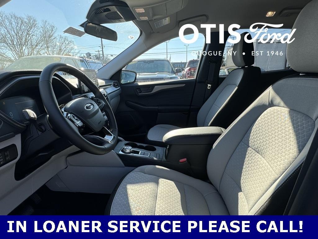 new 2025 Ford Escape car, priced at $30,832