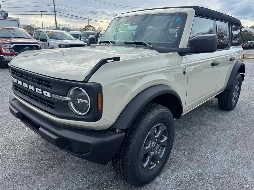 new 2025 Ford Bronco car, priced at $44,230
