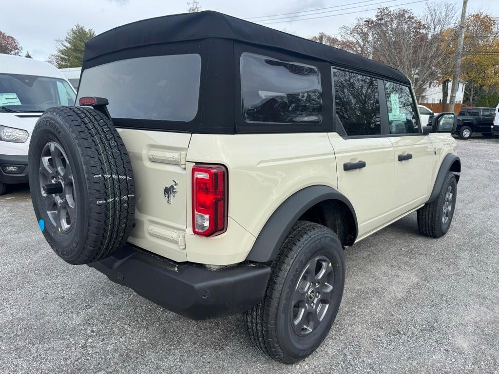 new 2025 Ford Bronco car, priced at $44,230