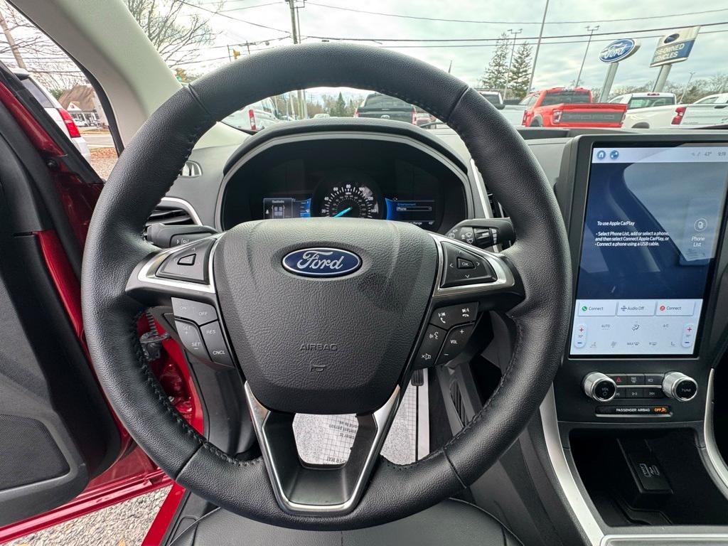 used 2024 Ford Edge car, priced at $33,700