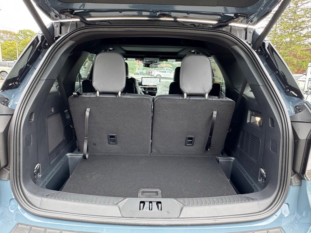 new 2025 Ford Explorer car, priced at $51,265