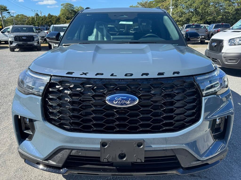 new 2025 Ford Explorer car, priced at $51,265
