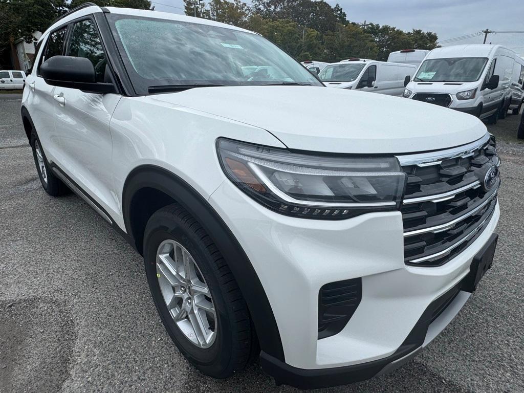 new 2025 Ford Explorer car, priced at $51,165