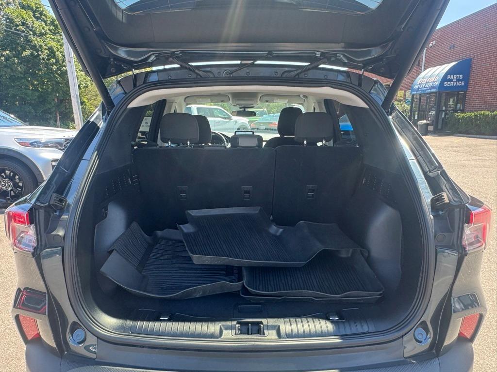 used 2022 Ford Escape car, priced at $25,900