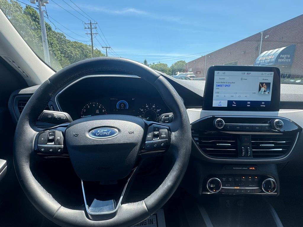 used 2022 Ford Escape car, priced at $25,900