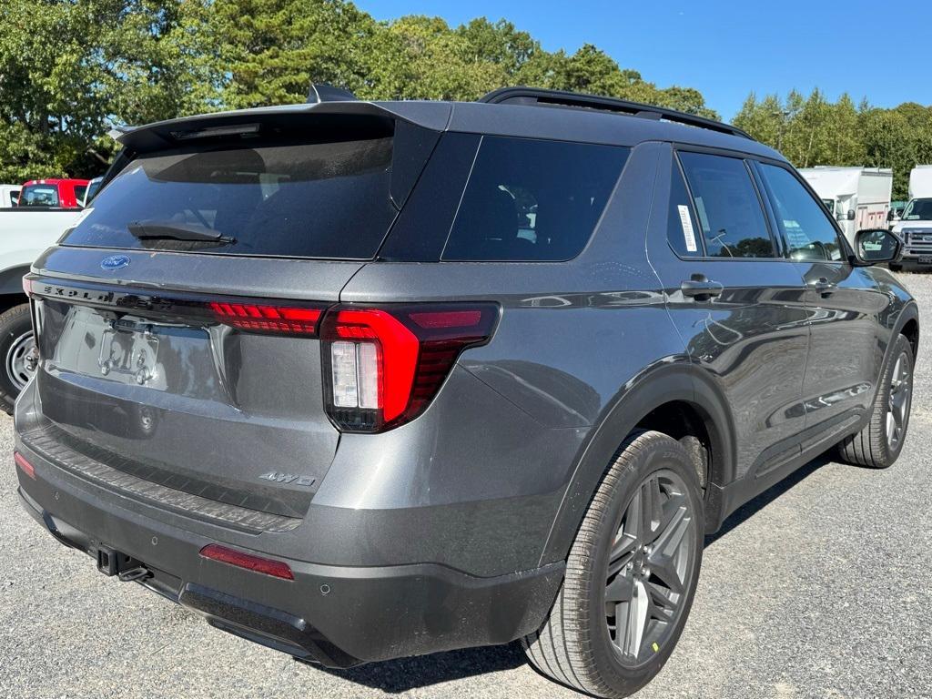 new 2025 Ford Explorer car, priced at $49,875