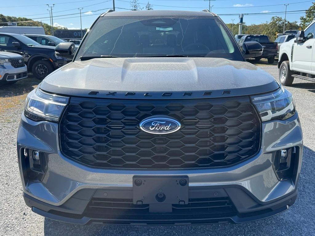 new 2025 Ford Explorer car, priced at $49,875