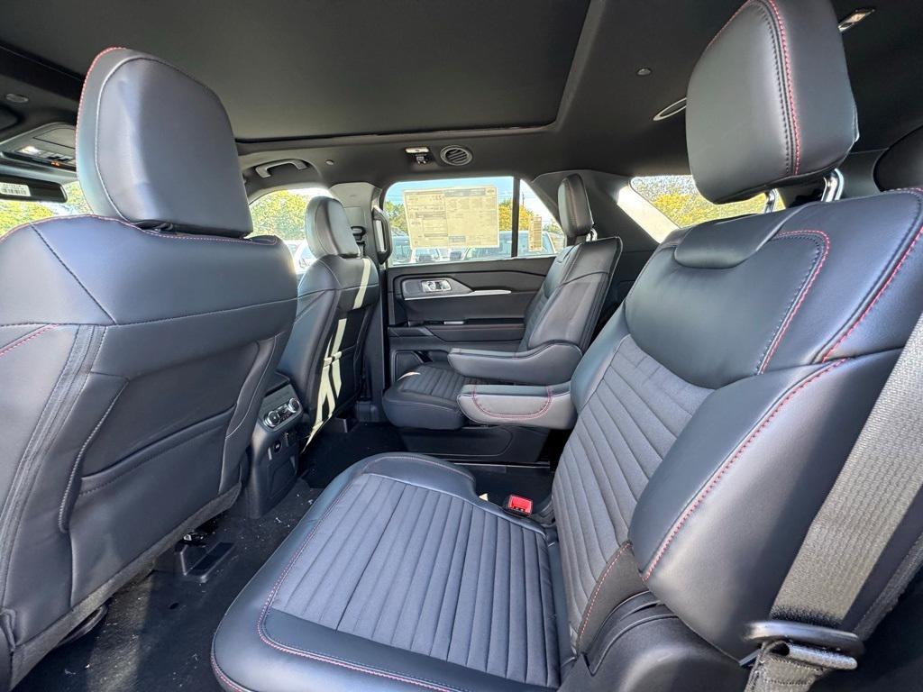 new 2025 Ford Explorer car, priced at $49,875