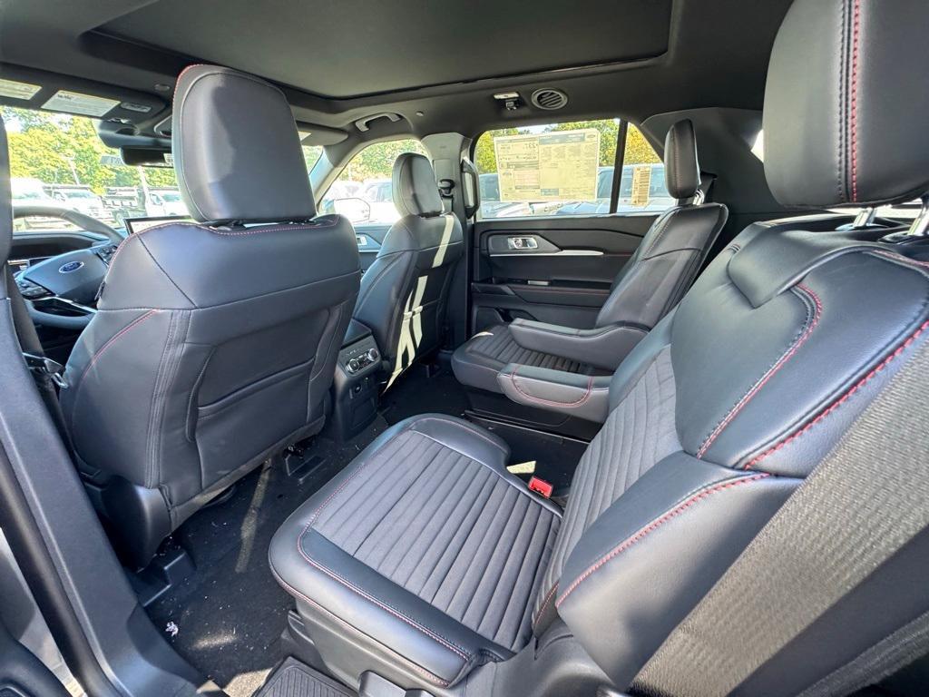 new 2025 Ford Explorer car, priced at $49,875