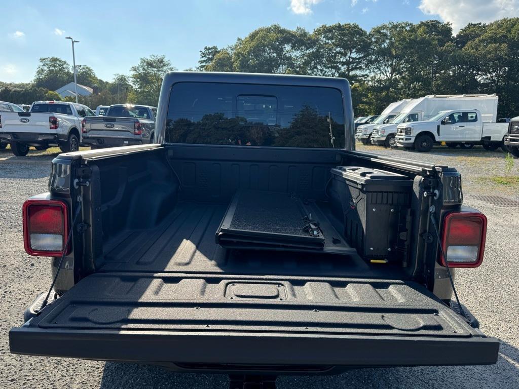 used 2022 Jeep Gladiator car, priced at $33,900