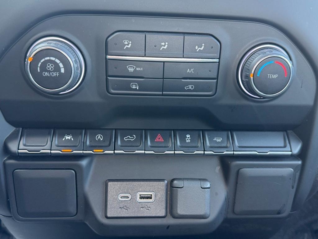 used 2024 Chevrolet Silverado 1500 car, priced at $29,700