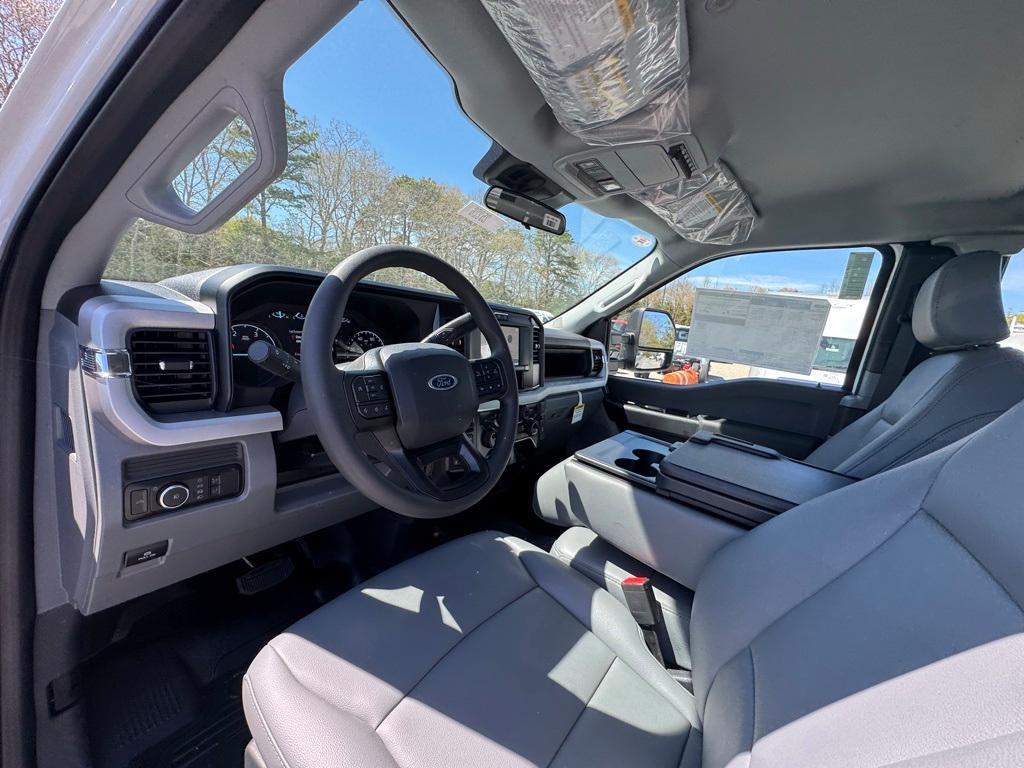 new 2025 Ford F-350 car, priced at $71,045