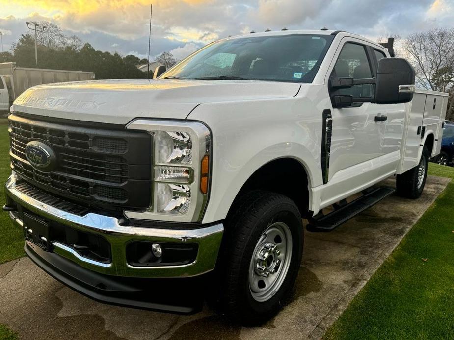 new 2024 Ford F-350 car, priced at $66,995