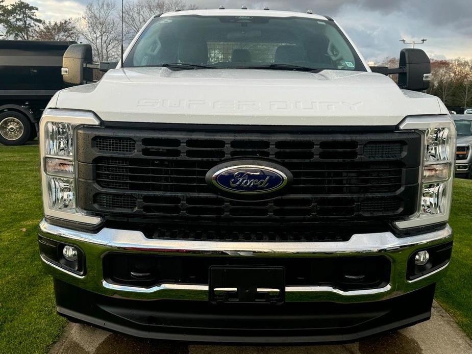 new 2024 Ford F-350 car, priced at $66,995