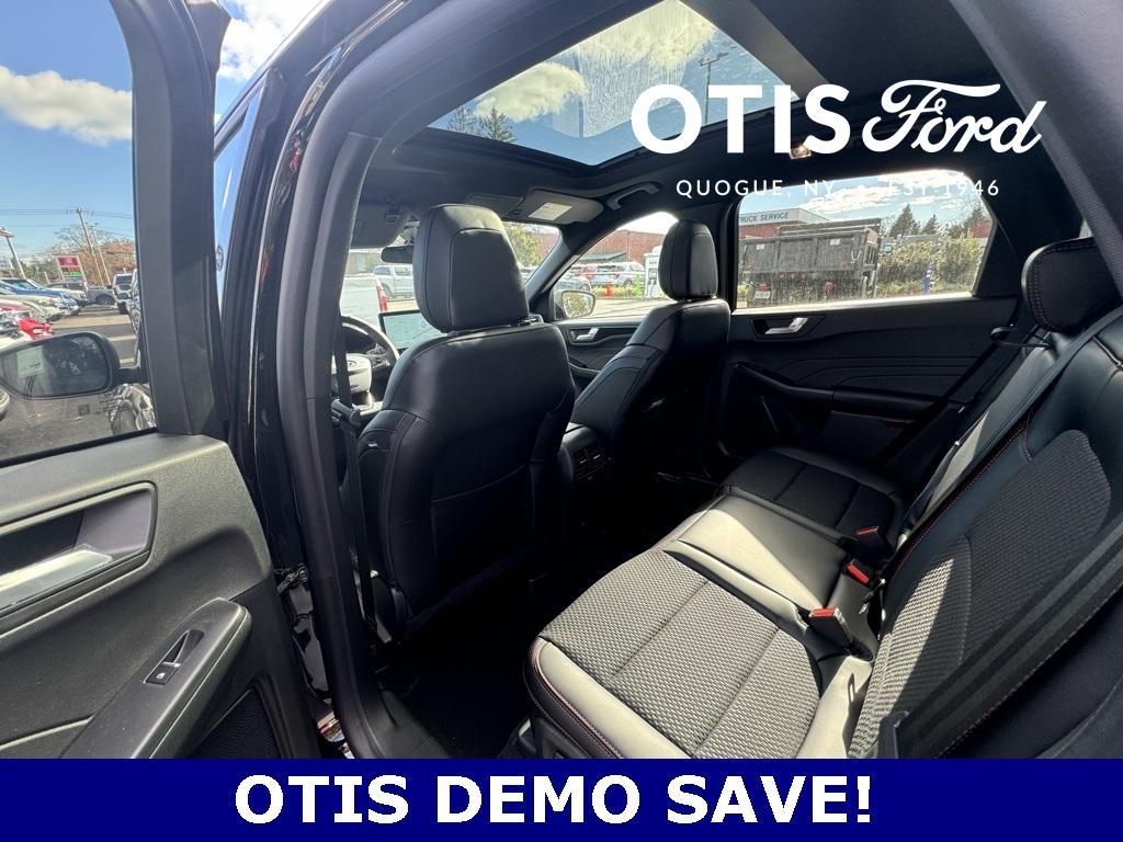 new 2025 Ford Escape car, priced at $33,925