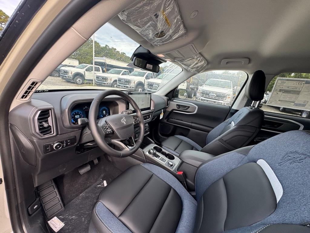 new 2025 Ford Bronco Sport car, priced at $36,370